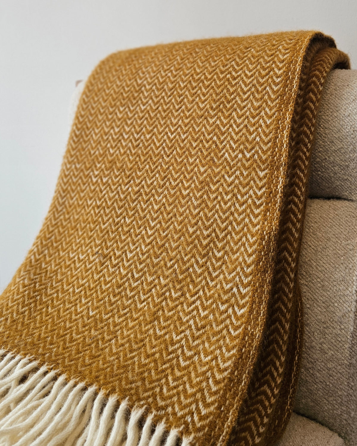 Arlen Lambswool Throw